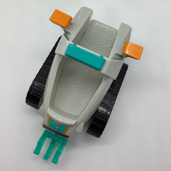 Paw Patrol Toy Everest Rescue Snowmobile w/ Retractable Claw - Picture 3 of 6